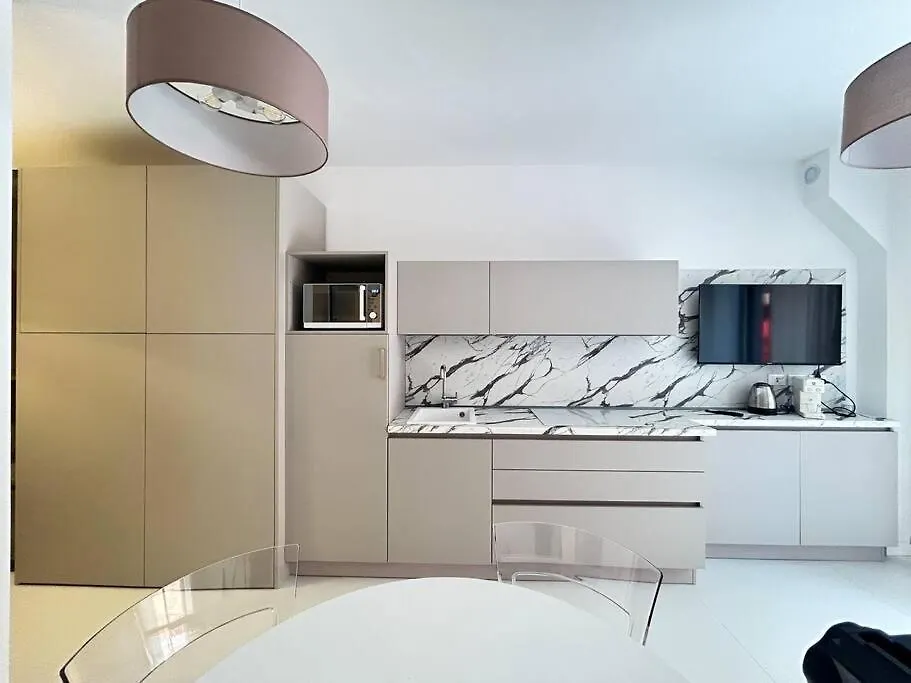 Homeby, Mascarella Patio Apartment Bologna Italien