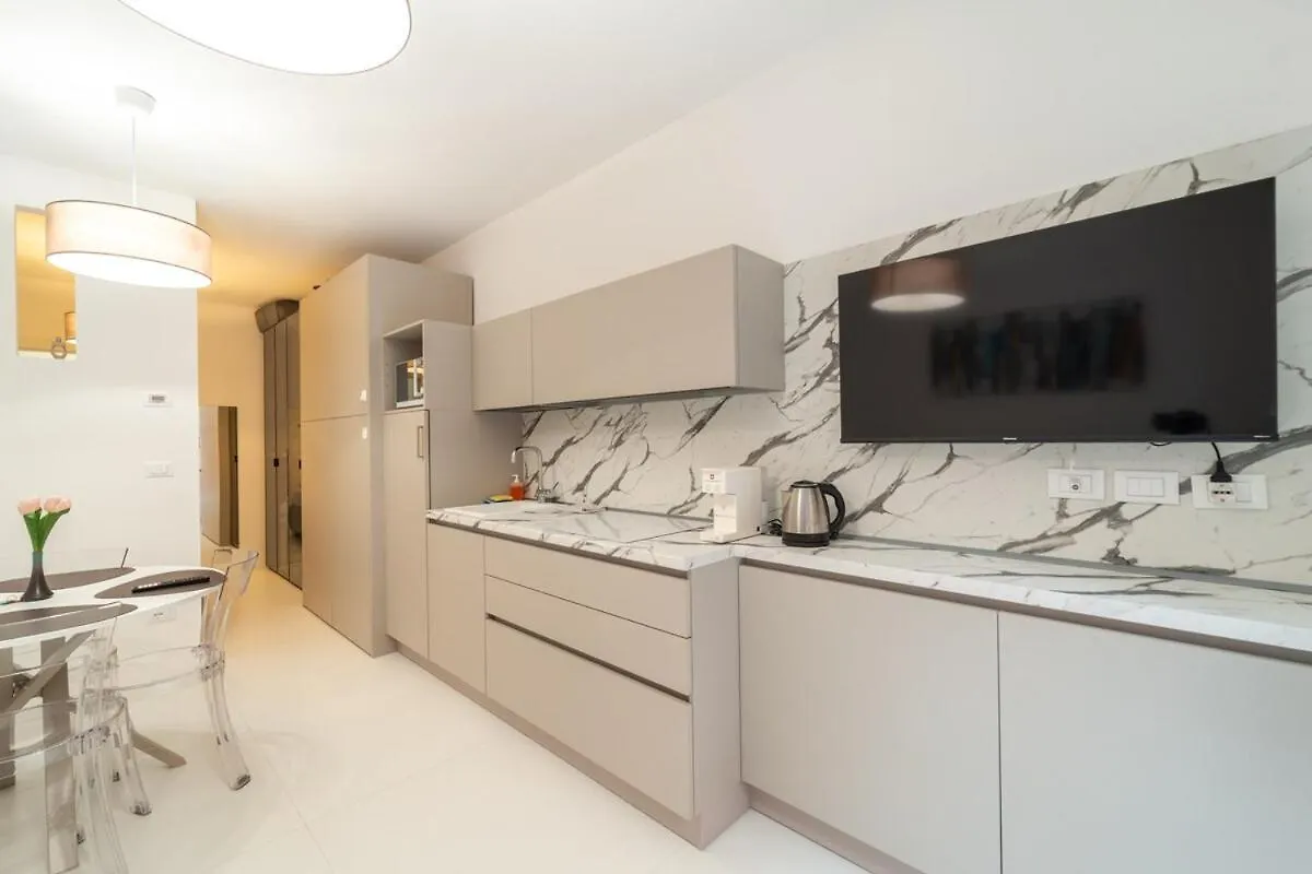 Homeby, Mascarella Patio Apartment Bologna 0*,