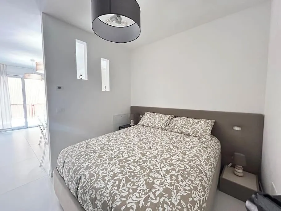 Homeby, Mascarella Patio Apartment Bologna