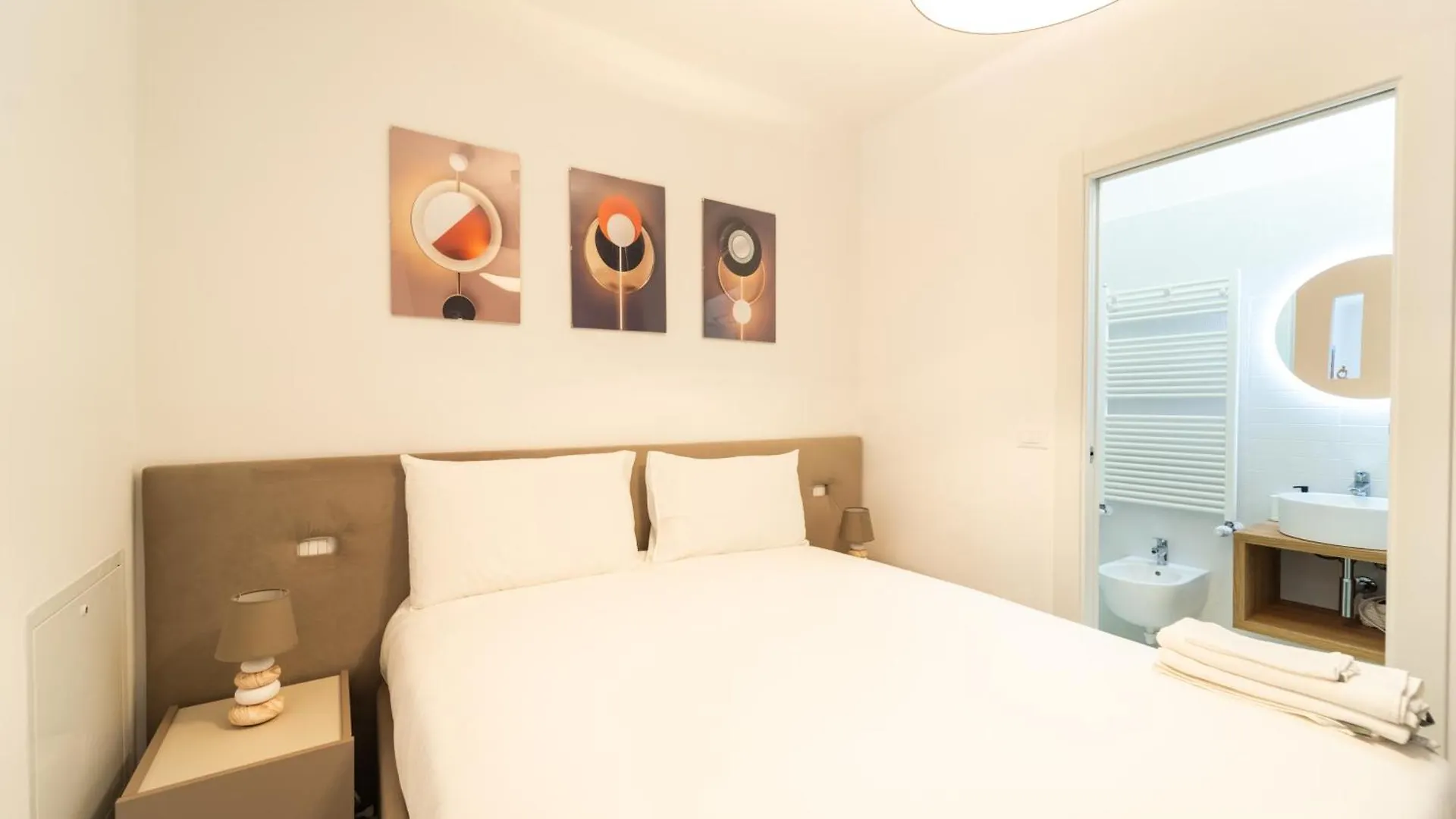 Homeby, Mascarella Patio Apartment Bologna 0*,