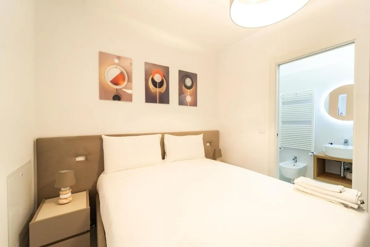 Homeby, Mascarella Patio Apartment Bologna